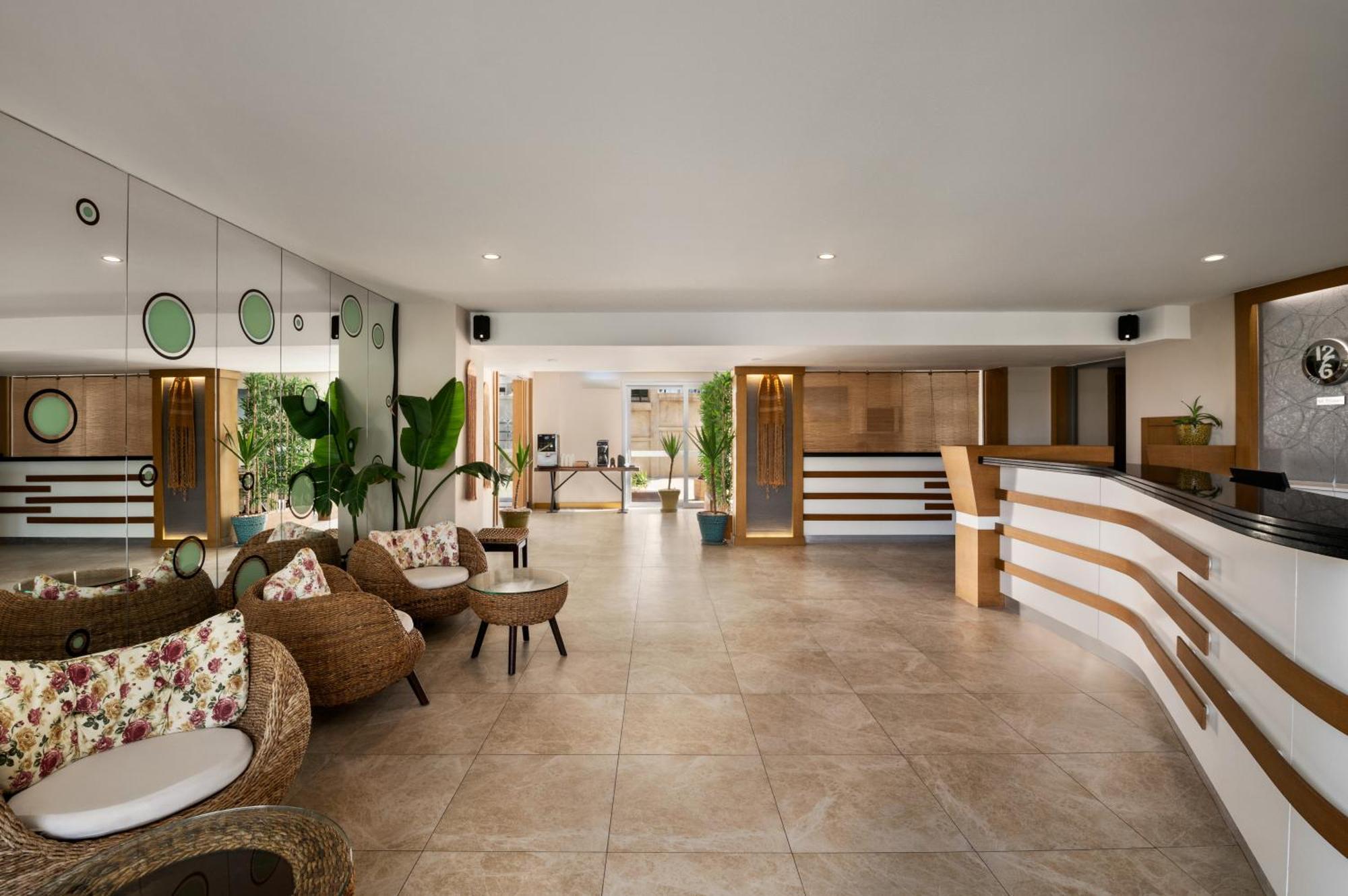 La Quinta By Wyndham Cesme Hotel İzmir Buitenkant foto