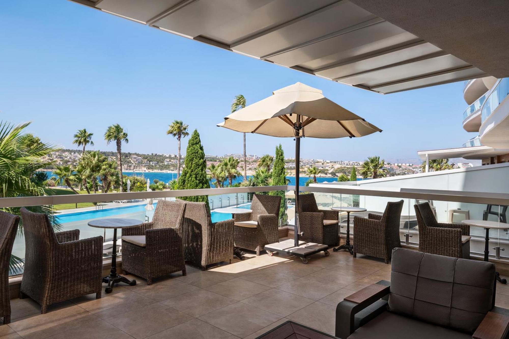 La Quinta By Wyndham Cesme Hotel İzmir Buitenkant foto