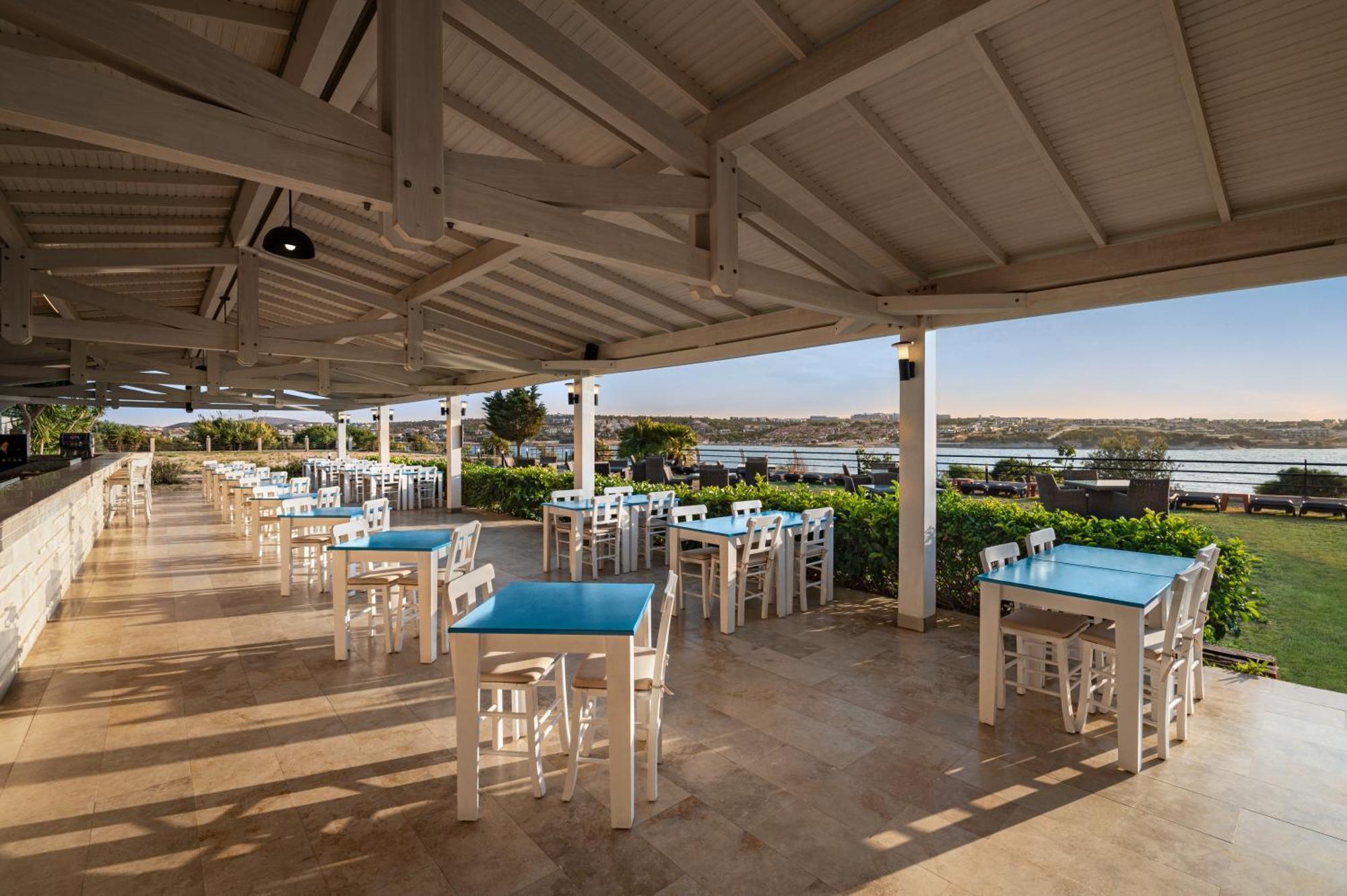 La Quinta By Wyndham Cesme Hotel İzmir Buitenkant foto