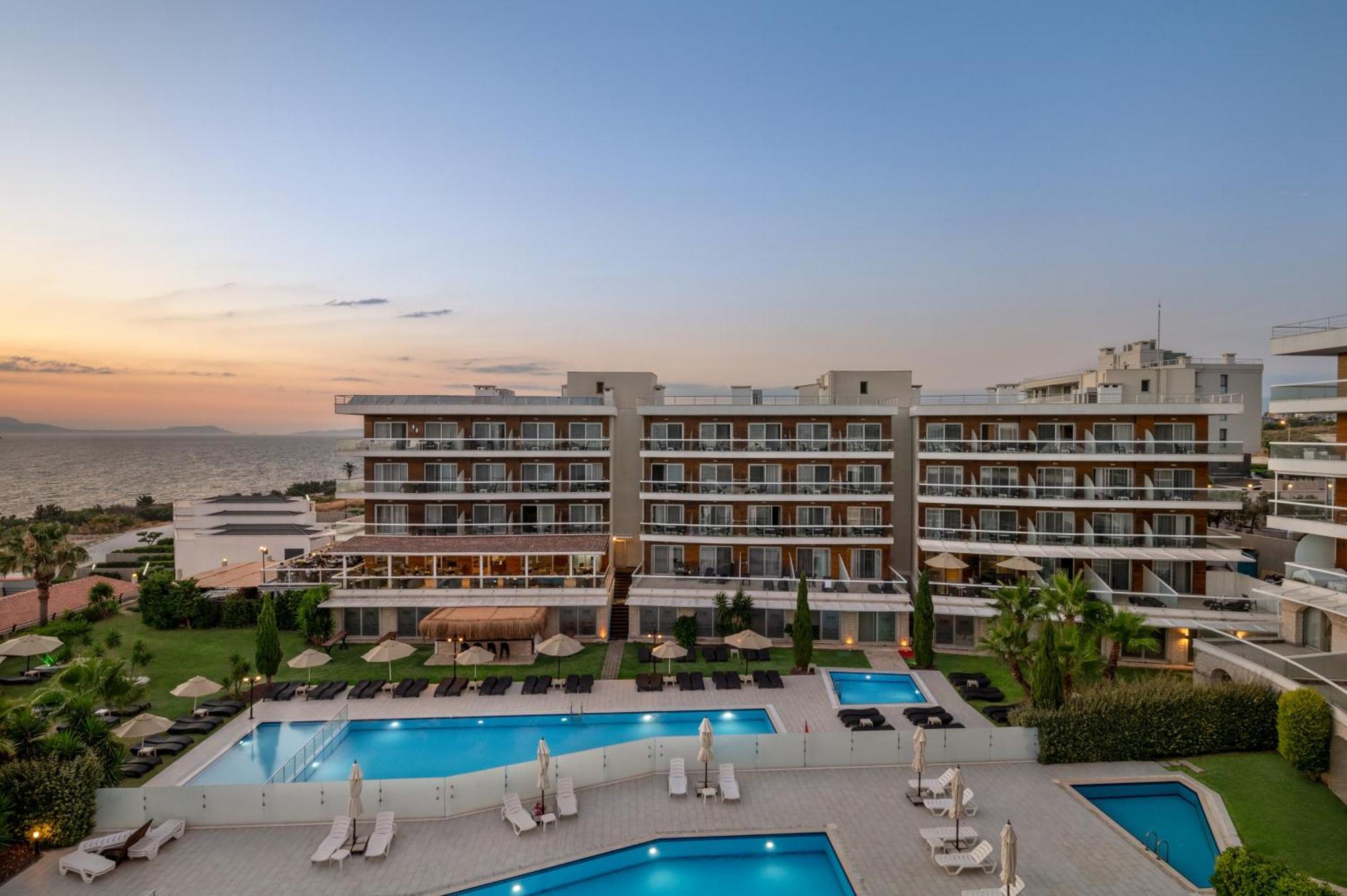 La Quinta By Wyndham Cesme Hotel İzmir Buitenkant foto