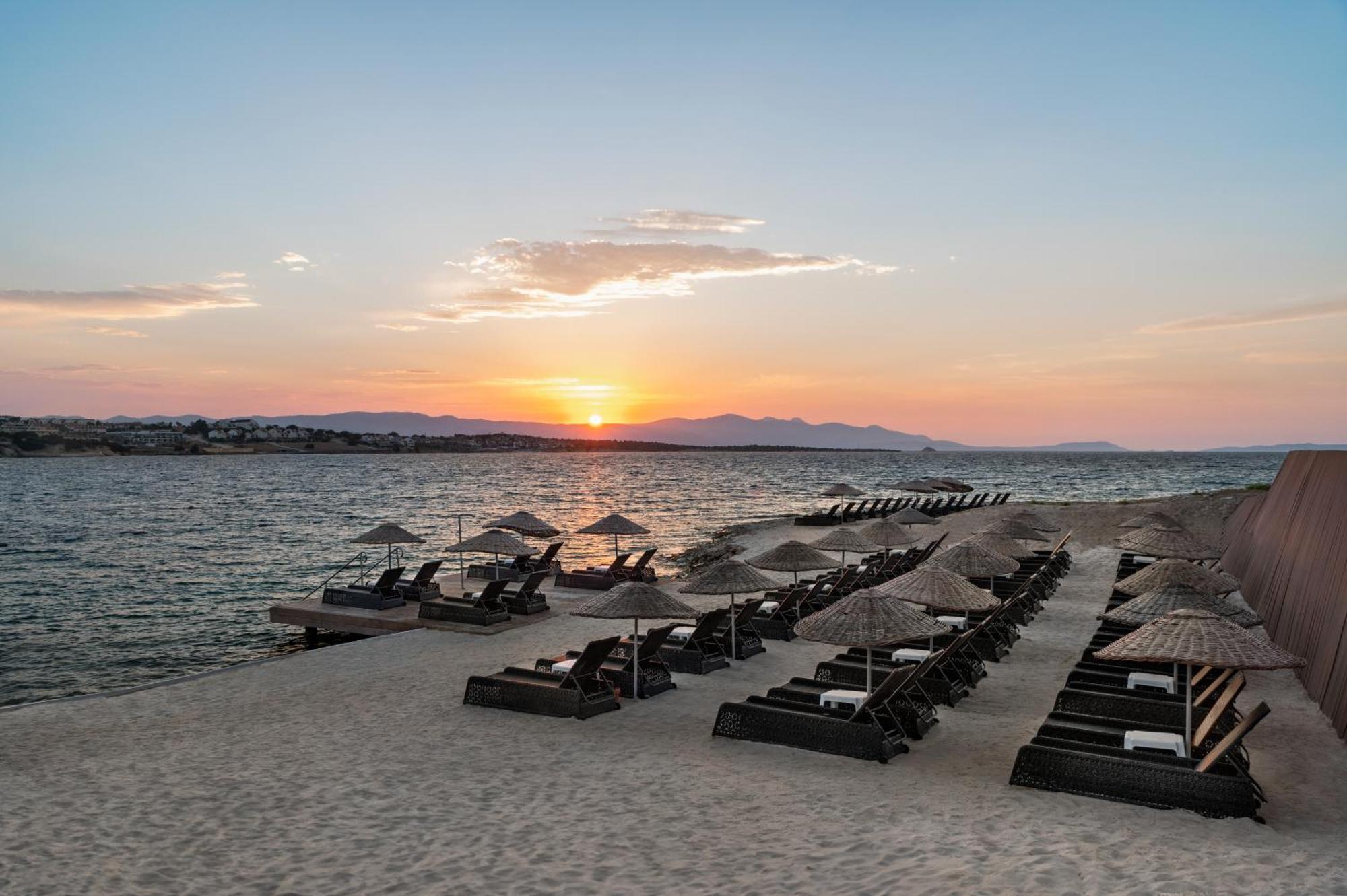 La Quinta By Wyndham Cesme Hotel İzmir Buitenkant foto