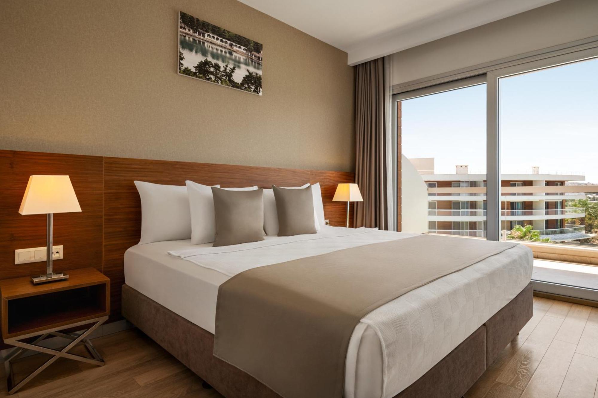 La Quinta By Wyndham Cesme Hotel İzmir Buitenkant foto