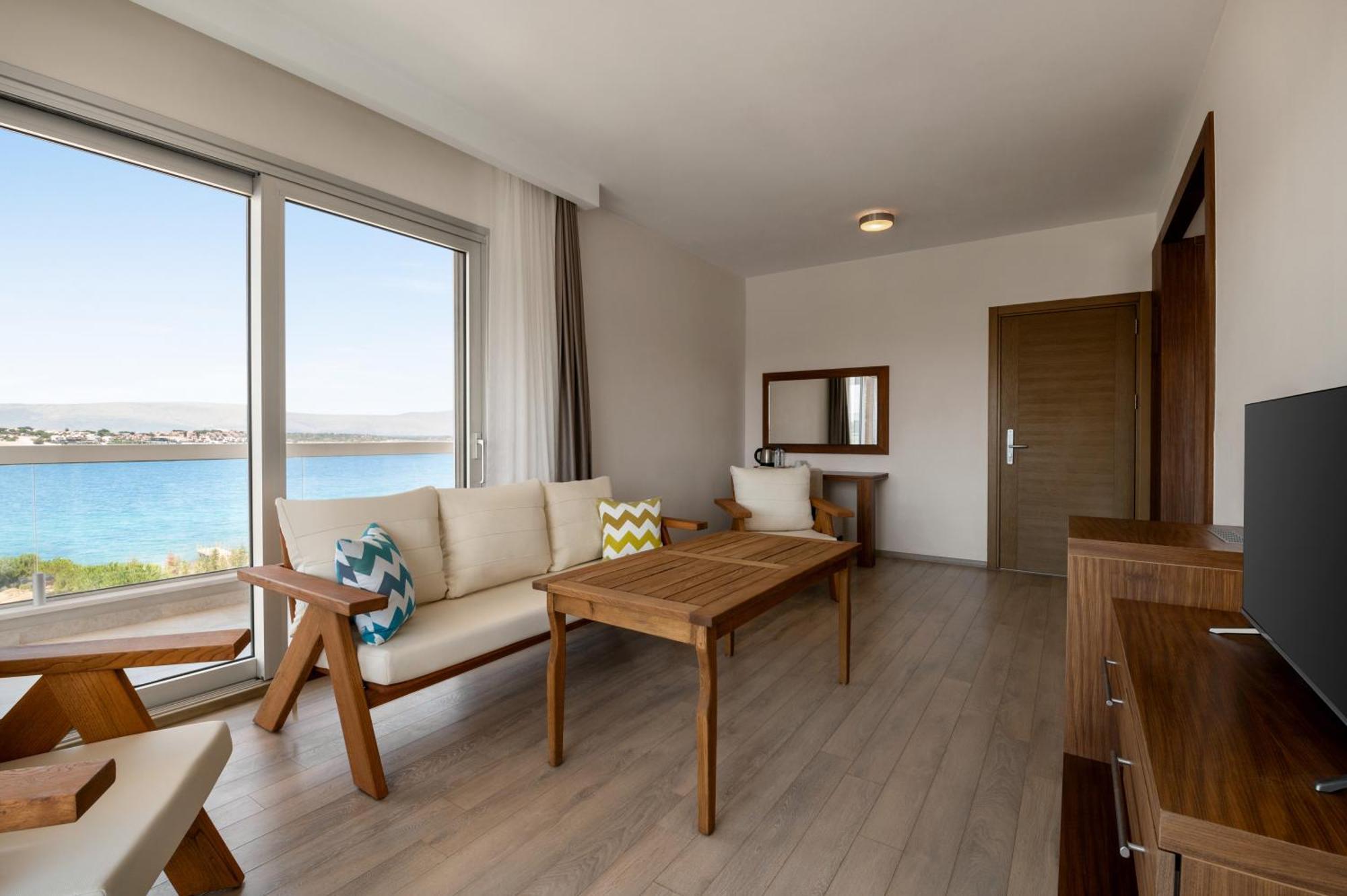 La Quinta By Wyndham Cesme Hotel İzmir Buitenkant foto